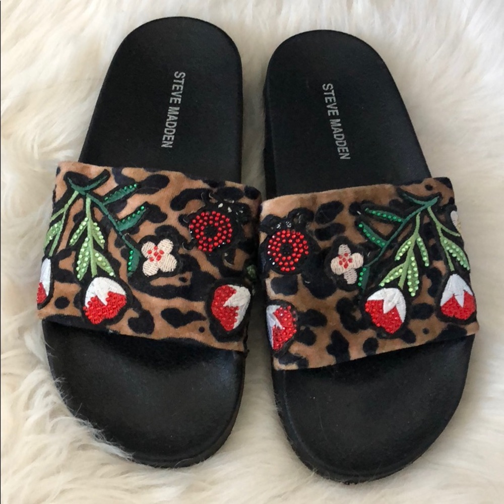 Steve Madden Embroidered Slides